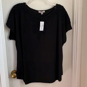 NWT Roz & Ali short sleeve black top